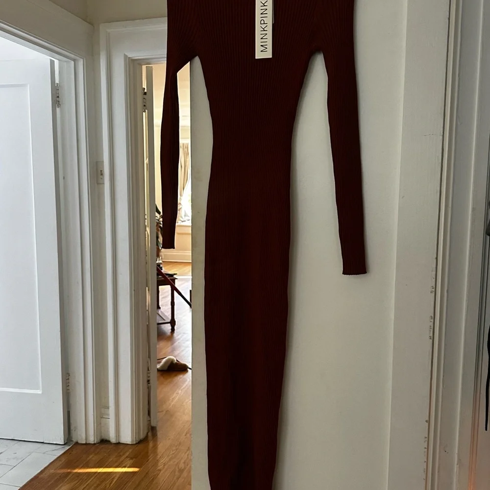 MINKPINK Rust Backless Long Sleeve Dress - Picture 5 of 8